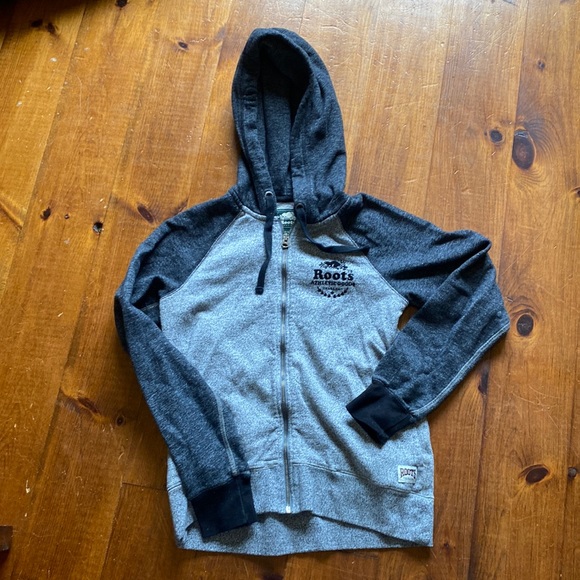 Roots Zip up sweater - Picture 1 of 6